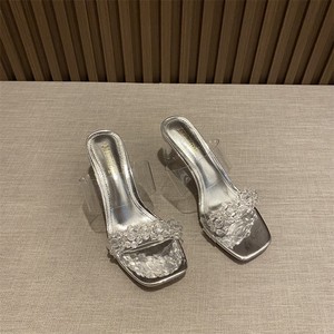 银色水晶粗跟透明跟水钻凉鞋女2024夏季新款一字带高跟凉拖鞋