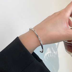 925纯银手镯银女纯银开口高级感扭转小众设计简约轻奢维罗纳纯银
