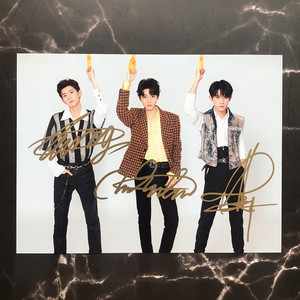 tfboys团签组合签名照保真8寸大尺寸王俊凯易烊千玺王源周边礼物