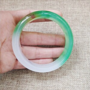冰种三彩福禄寿玉手镯女款石英岩玉圆条三色玉镯翠绿玉镯子