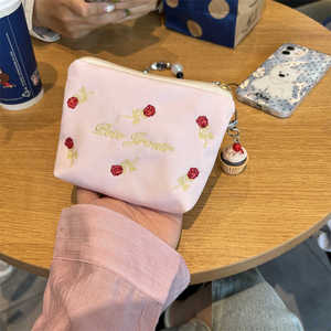 复古刺绣玫瑰花化妆包迷你可爱便携口红气垫补妆包纸巾包拉链手包
