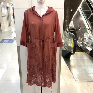 鑫水云阁2021-50宽松显瘦韩版防嗮服风衣刺绣外套气质女装春季