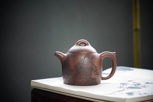 吴德荣紫砂壶 工艺师吴德荣作品 秦权壶 刻关公 宜兴紫砂