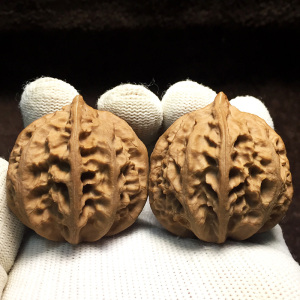 东北野生精品八楞八棱西瓜纹灯笼秋子楸子文玩核桃珍品收藏