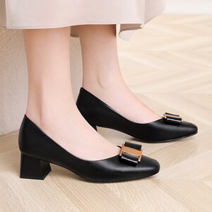 中年妈妈瓢鞋女春夏天单鞋方口2022土半高跟韩版百搭中跟皮鞋女鞋