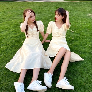 2022夏季不一样的闺蜜姐妹装炸街超仙套装裙子小众设计感一长一短