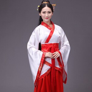 丝绸古装汉服女