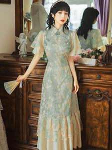 中国风刺绣旗袍年轻款少女2024清新文艺复古装改良版蕾丝连衣裙子
