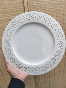 佳瓷汇 外单镂空玫瑰陶瓷盘欧式圆形餐厅家用13寸牛排盘子水果盘