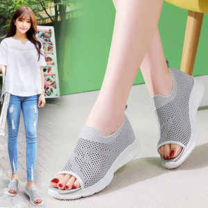 鱼嘴镂空运动凉鞋