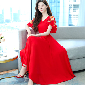 新款大红色露肩时尚裙中长款宽松显瘦气质圆领连衣裙女装62人付款139