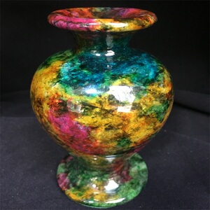 七彩玉花瓶台湾