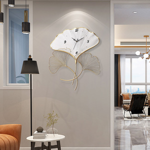 新中式挂钟客厅时尚家用轻奢钟表银杏叶简约艺术挂墙装饰时钟现代