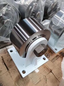 水泥搅拌车配件徐工中联雷萨托轮各种型号拖轮滚筒