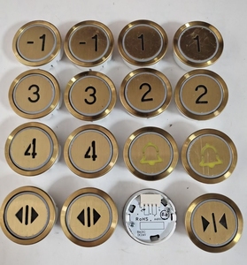 蒂森电梯开关门按钮