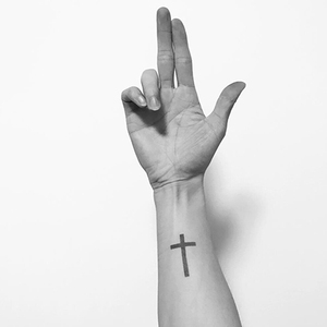 即墨蓝轻文身暂时性半永久纹身海娜纹身模板十字架图案4.5*3cm