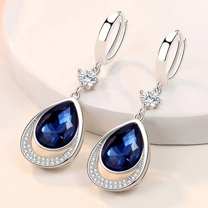 蓝水晶耳环超闪高档新款潮925纯银轻奢设计感耳扣防过敏宝石银饰