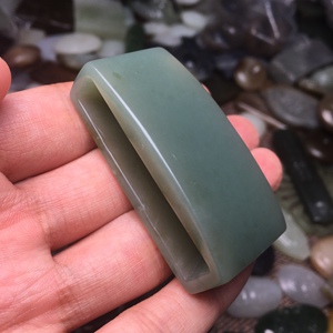 lovemybaby115淘宝冠上加冠 天然和田玉皮带扣鸡 且末料玉属相男士