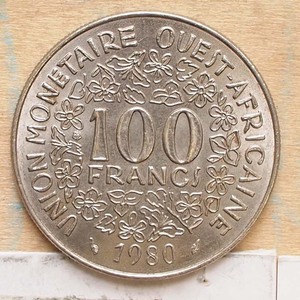 赤膊 西非共同体100法郎1980 非洲纪念保真外国钱币收藏 22.01