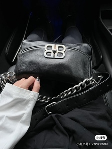 在途 Balenciaga巴黎世家 BB Soft牛皮革翻盖包手提单肩包 23新款