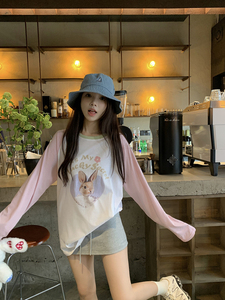 韩版甜酷风可爱兔子印花长袖T恤女早秋新款设计感拼接撞色上衣潮
