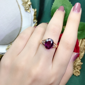 紫红色碧玺戒指
