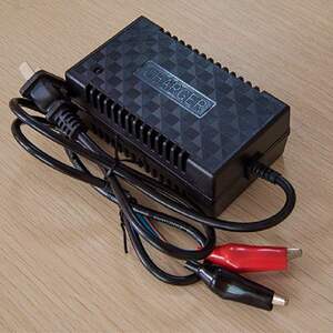 过载保护蓄电池充电器