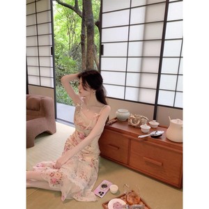 jill大姐姐 Summer mood 美妙中古斜裁裙 复古浪漫蕾丝碎花裙