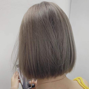 染发黄白色
