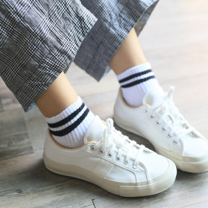 日单时尚两道杠运动袜 学院风白色纯棉袜女 春秋原宿女士低帮短袜