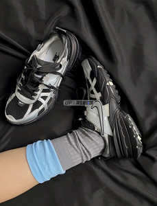 LPP球鞋定制 Nike V2K Run 男女款科技银黑废土风复古老爹跑步鞋
