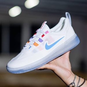 耐克nike sb潮流板鞋男女个性时尚低帮水晶底联名款23詹姆斯正品