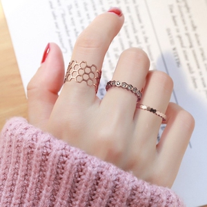 胖手戒指女网红