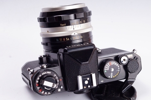 尼康 NIKON FE2 50/1.4 套机 熊猫色钛帘 不输 FM2 胶片 相机 F3