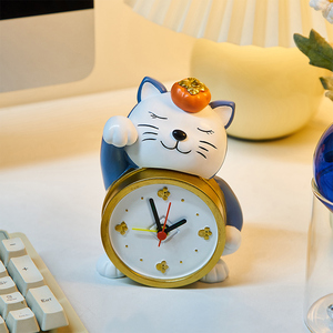 招财猫学生闹钟儿童男孩女孩2022新款可爱卧室装饰钟表摆放式时钟