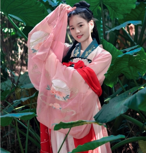 国风粉色少女齐胸襦裙唯美刺绣大袖衫古风花好月圆汉服套装