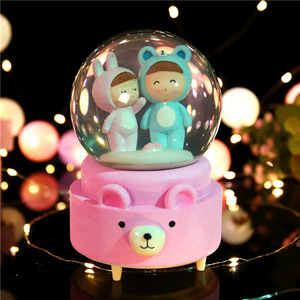 卡通人物快乐童年水晶球音乐盒发光飘雪送礼品儿童女生生日礼物品