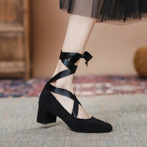 春季单鞋女方头绑带