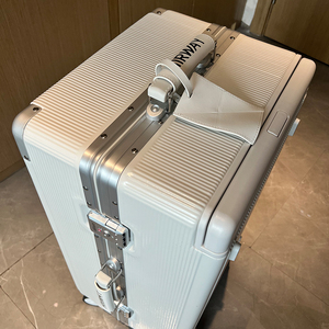 日本铝框款行李箱女20寸登机箱静音万向轮宽拉杆箱男PC旅行箱子28