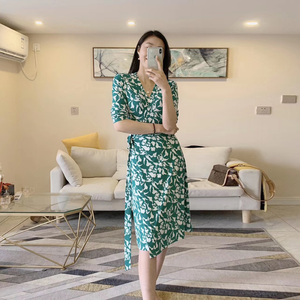 真丝VIVI DVF连衣裙24夏新款韩版绿色碎花一片式度假气质裹身裙女