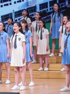 大合唱男女学生班服演出服朗诵团体服装六一高初中小套装歌唱团表