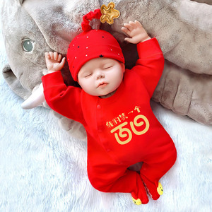 新生女婴儿衣服男宝宝连体大红色网红0一3满月套装半岁五个月秋季
