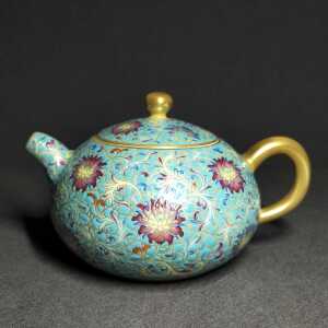 景德镇余寅窑 余寅珍藏 珐琅彩描金缠枝茶壶