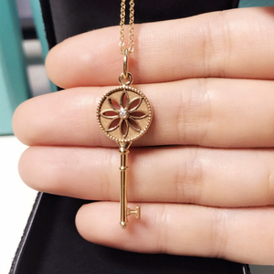 法国代购 tiffany/蒂芙尼 小雏菊 项链 18k金 镶钻 钥匙 锁骨链女