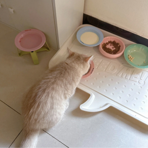 爱丽思宠物餐垫猫咪吃饭垫子防水防滑大号餐具碗垫爱丽丝猫碗餐盘