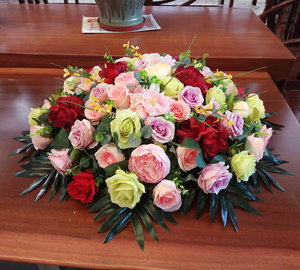 牡丹仿真花酒店转盘桌花餐桌电动桌圆形会议桌绢花假花包厢装饰花