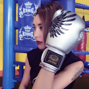 泰国正品播求拳击手套女款成人散打泰拳拳套儿童训练格斗女式套装