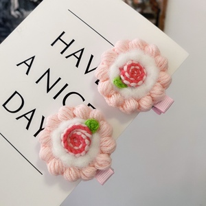 女孩粉红色棒棒糖发夹儿童手工毛线编织糖果边夹手钩发饰成品