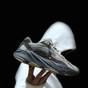 凯爷椰子700yeezy700v2男火山灰跑步鞋女运动鞋休闲鞋反光fu7914