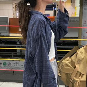 复古格子衬衫女韩版秋新款设计感宽松衬衣外套外搭长袖中长款上衣